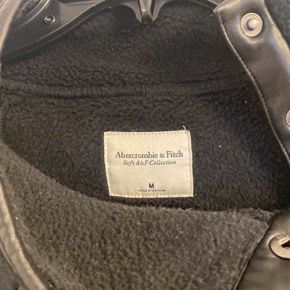 Black fleece jacket - Picture 2 of 4